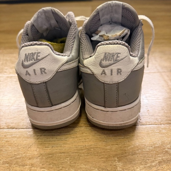 Gray nike Air Force Sneakers men size 8 - Picture 4 of 5